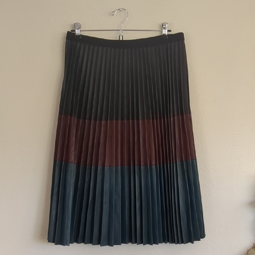 BCBGMaxAzria Black, Burgundy, and Teal Pleated Skirt